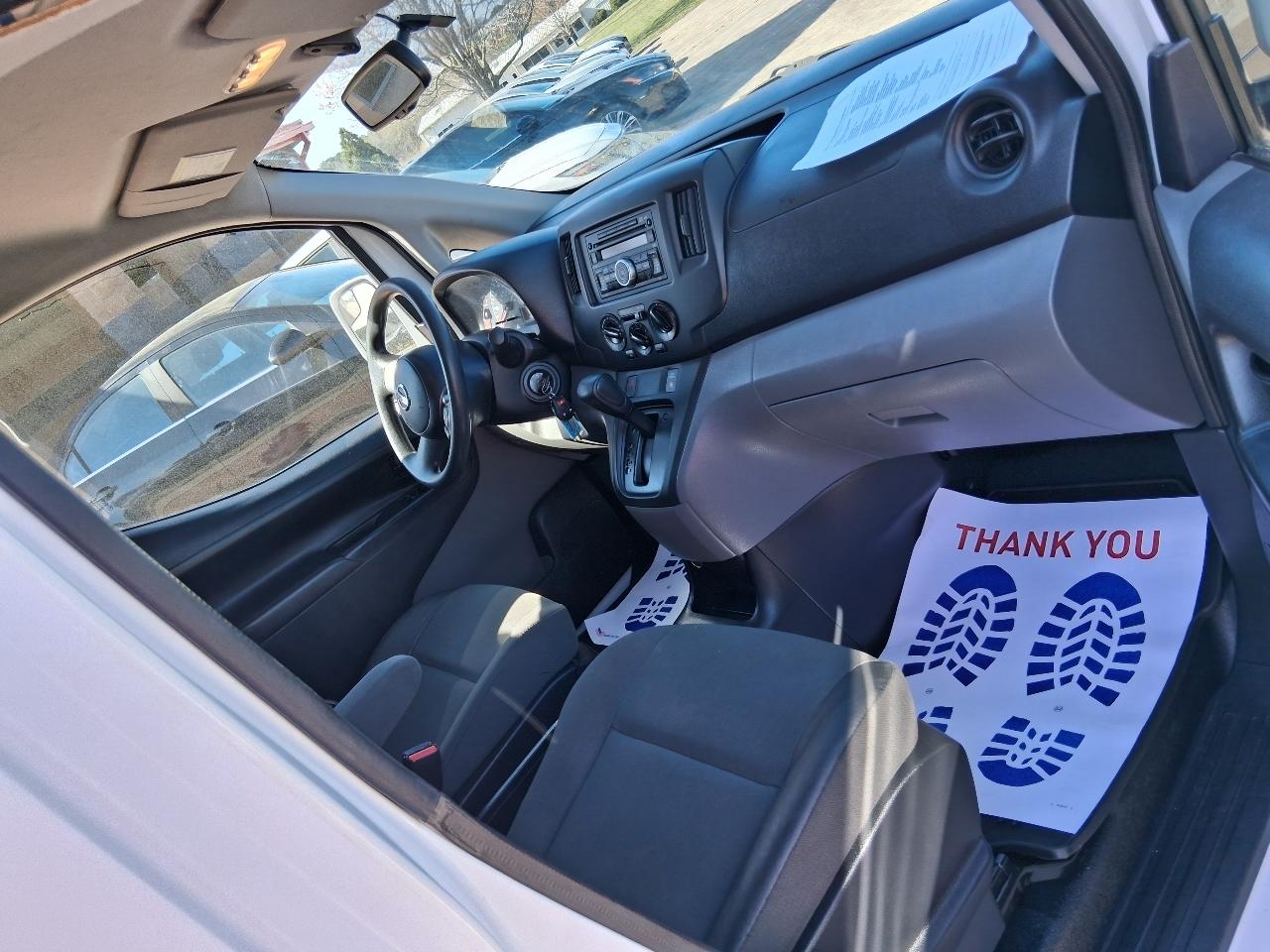 Nissan NV200 Compact Cargo I4 SV 2017