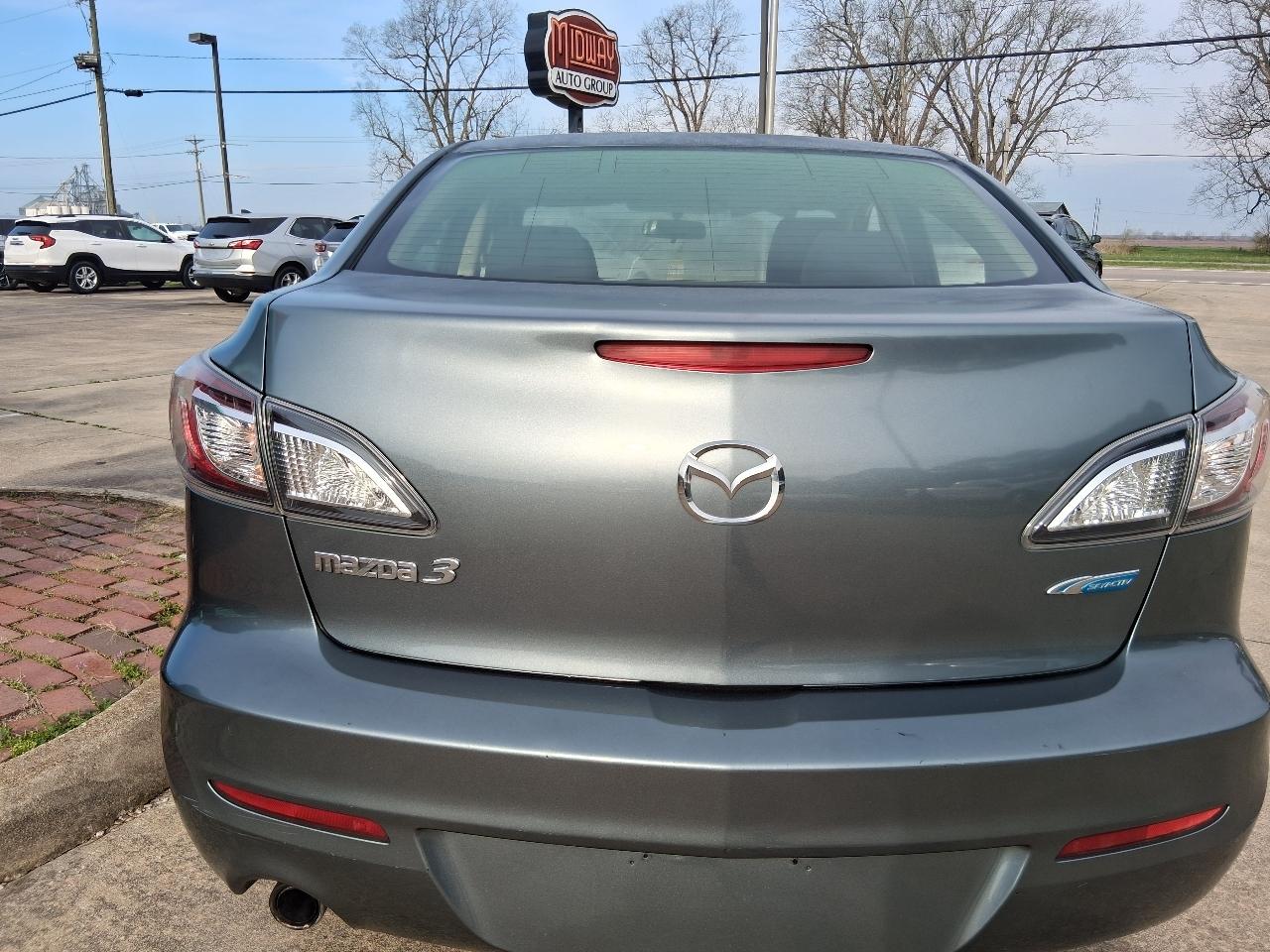 Mazda MAZDA3 4dr Sdn Auto i Touring 2012