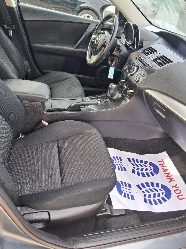 Mazda MAZDA3 4dr Sdn Auto i Touring 2012