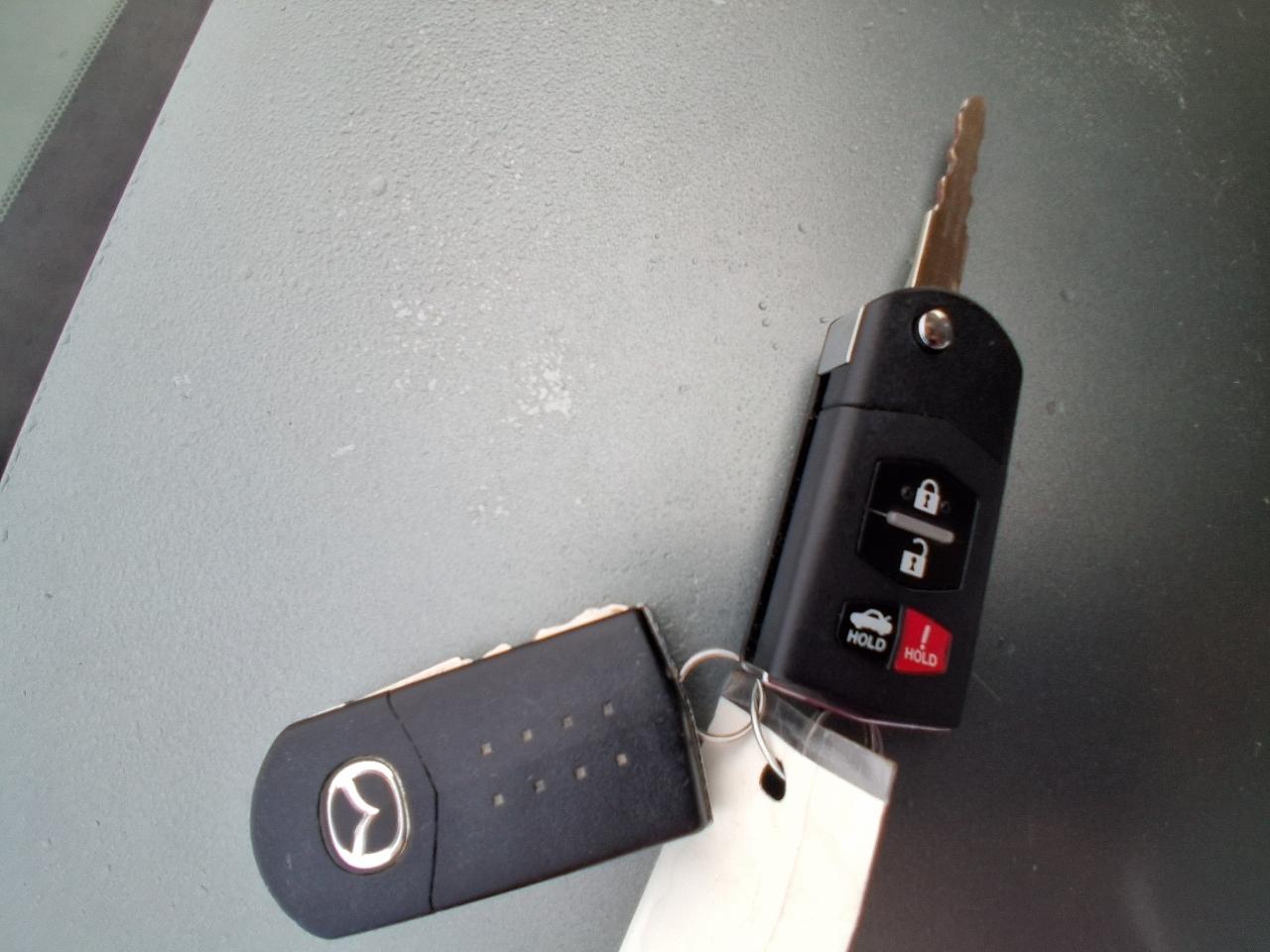 Mazda MAZDA3 4dr Sdn Auto i Touring 2012