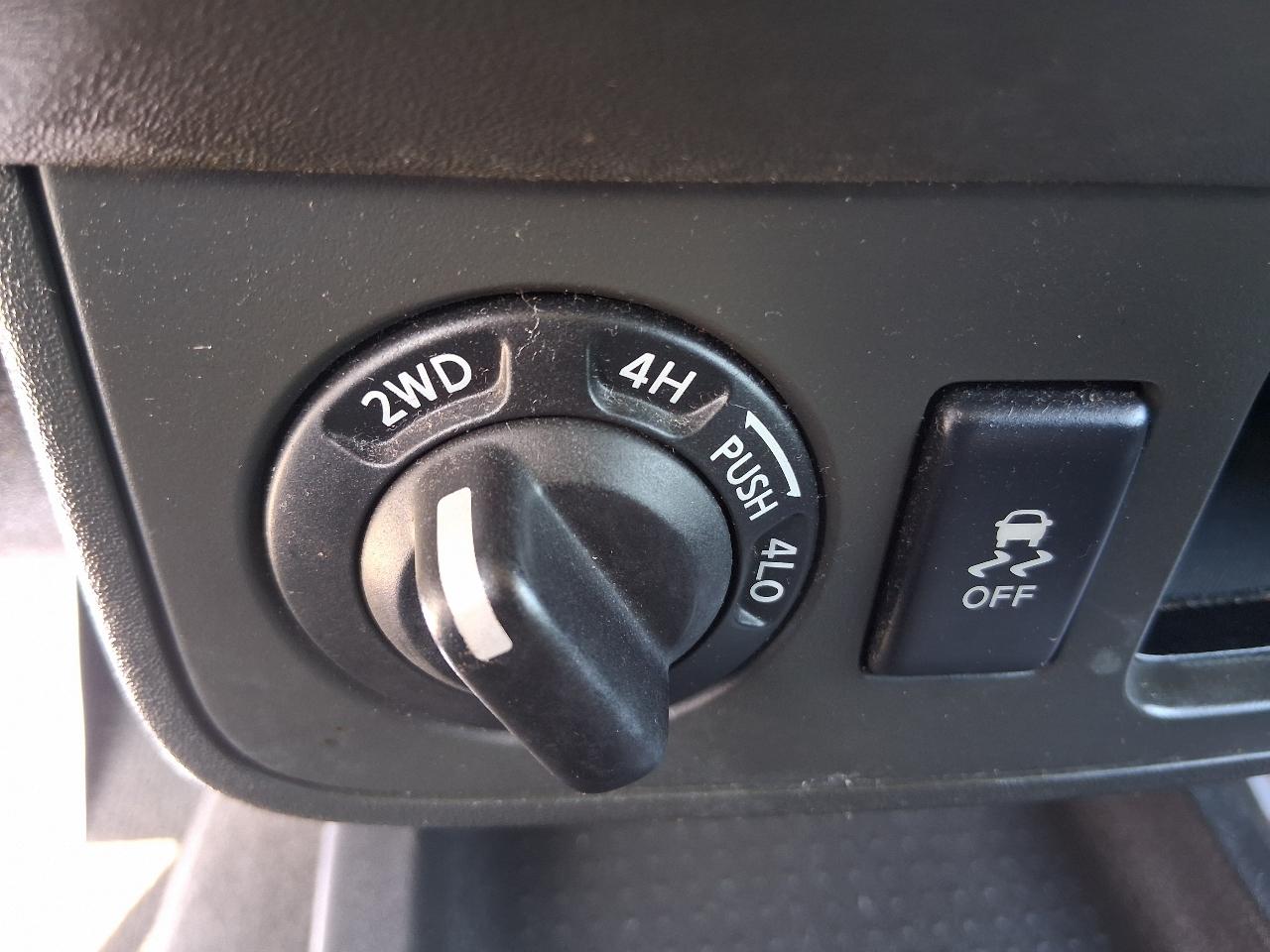 Nissan Xterra 4WD 4dr Auto X 2014