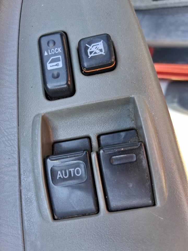 Toyota Tacoma 4WD Access V6 AT (Natl) 2010