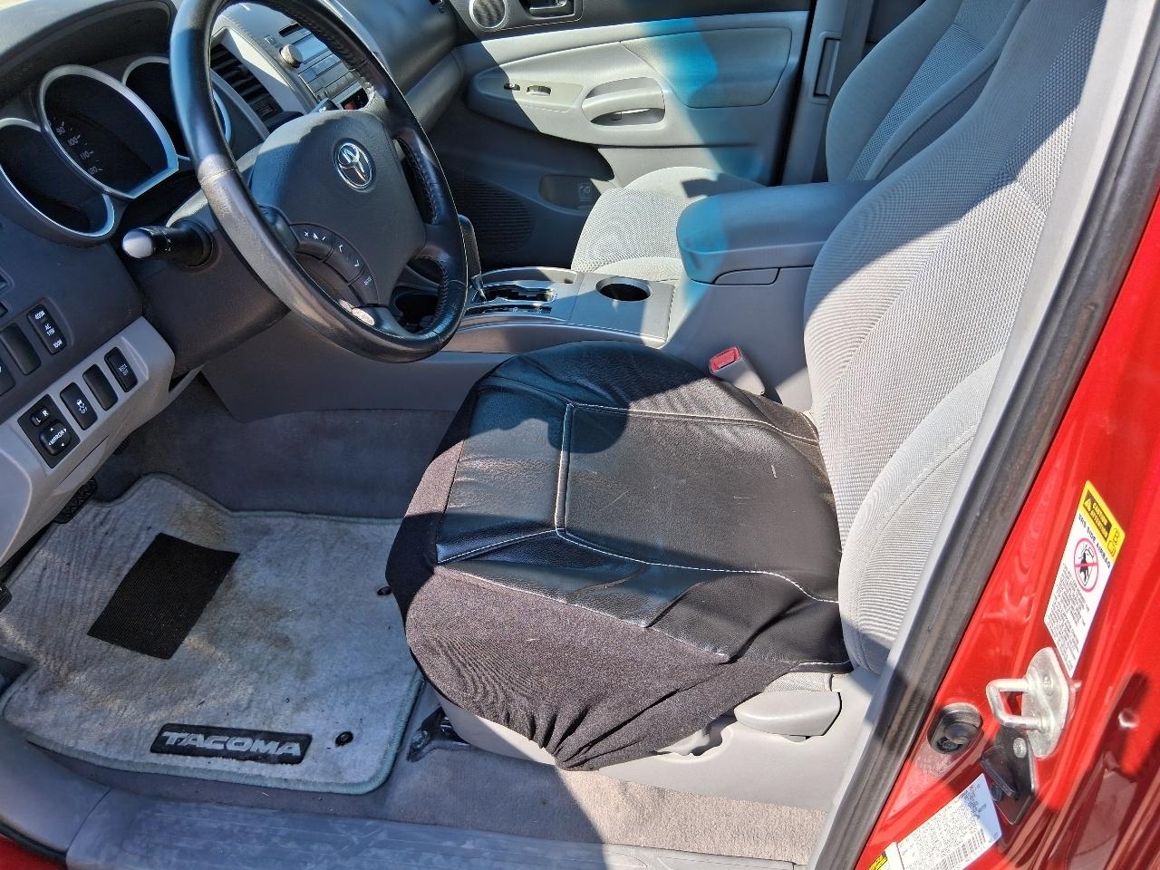 Toyota Tacoma 4WD Access V6 AT (Natl) 2010