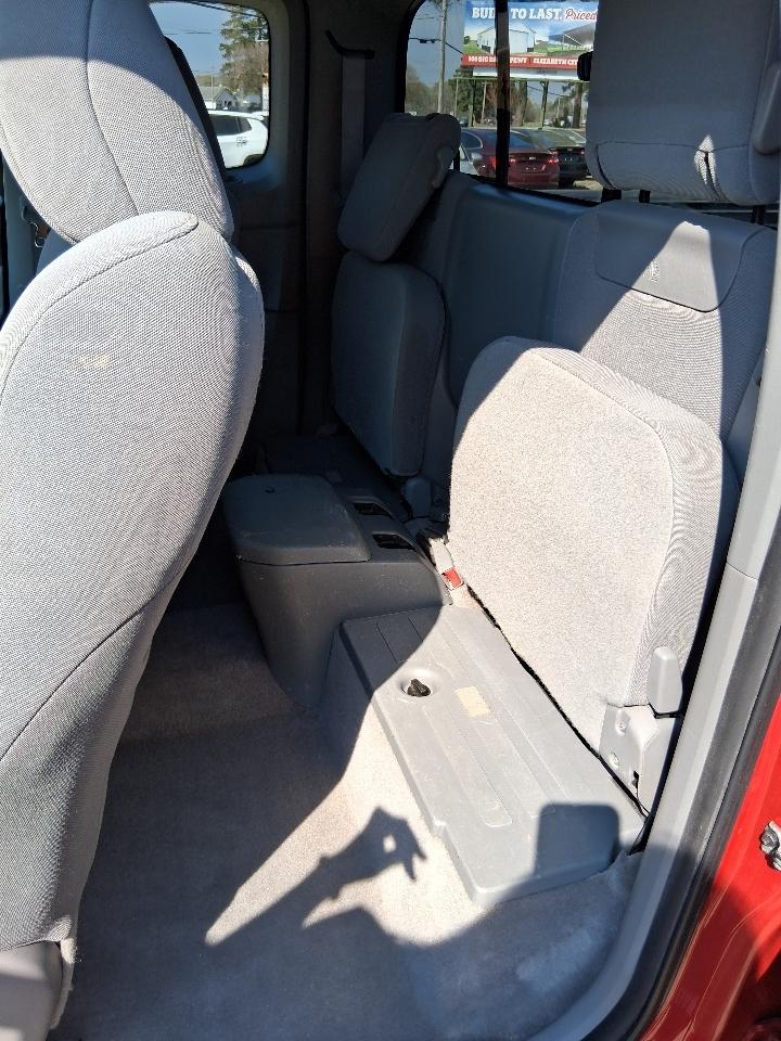 Toyota Tacoma 4WD Access V6 AT (Natl) 2010