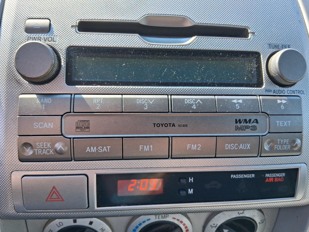 Toyota Tacoma 4WD Access V6 AT (Natl) 2010