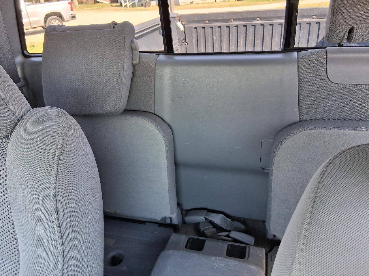 Toyota Tacoma 4WD Access V6 AT (Natl) 2010