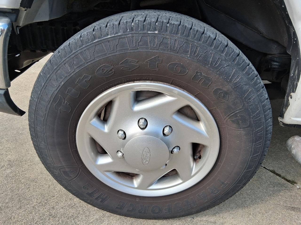 Ford Econoline Cargo Van E-250 Commercial 2014