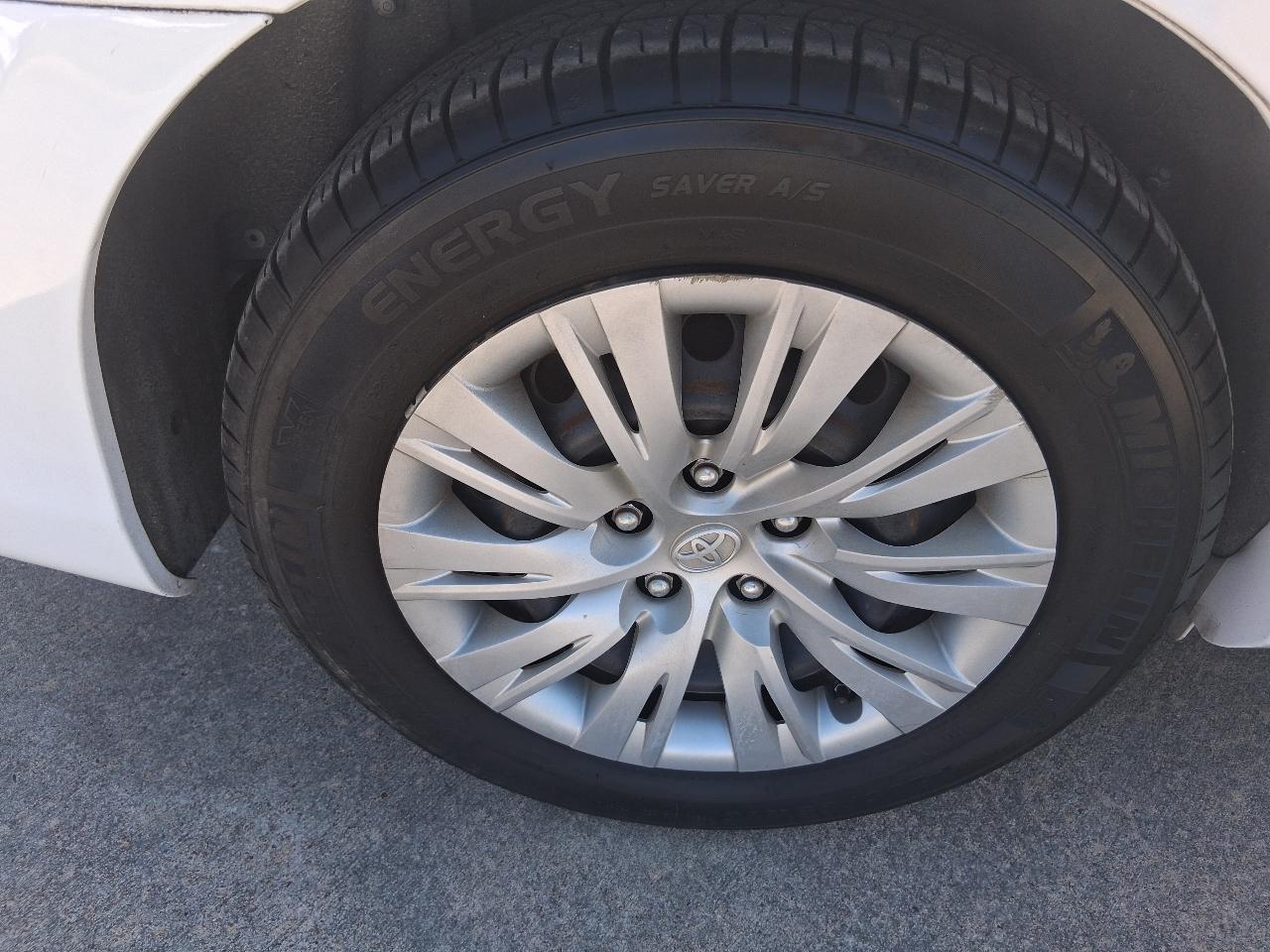 Toyota Camry 4dr Sdn I4 Auto LE (Natl) *Ltd Avail* 2012