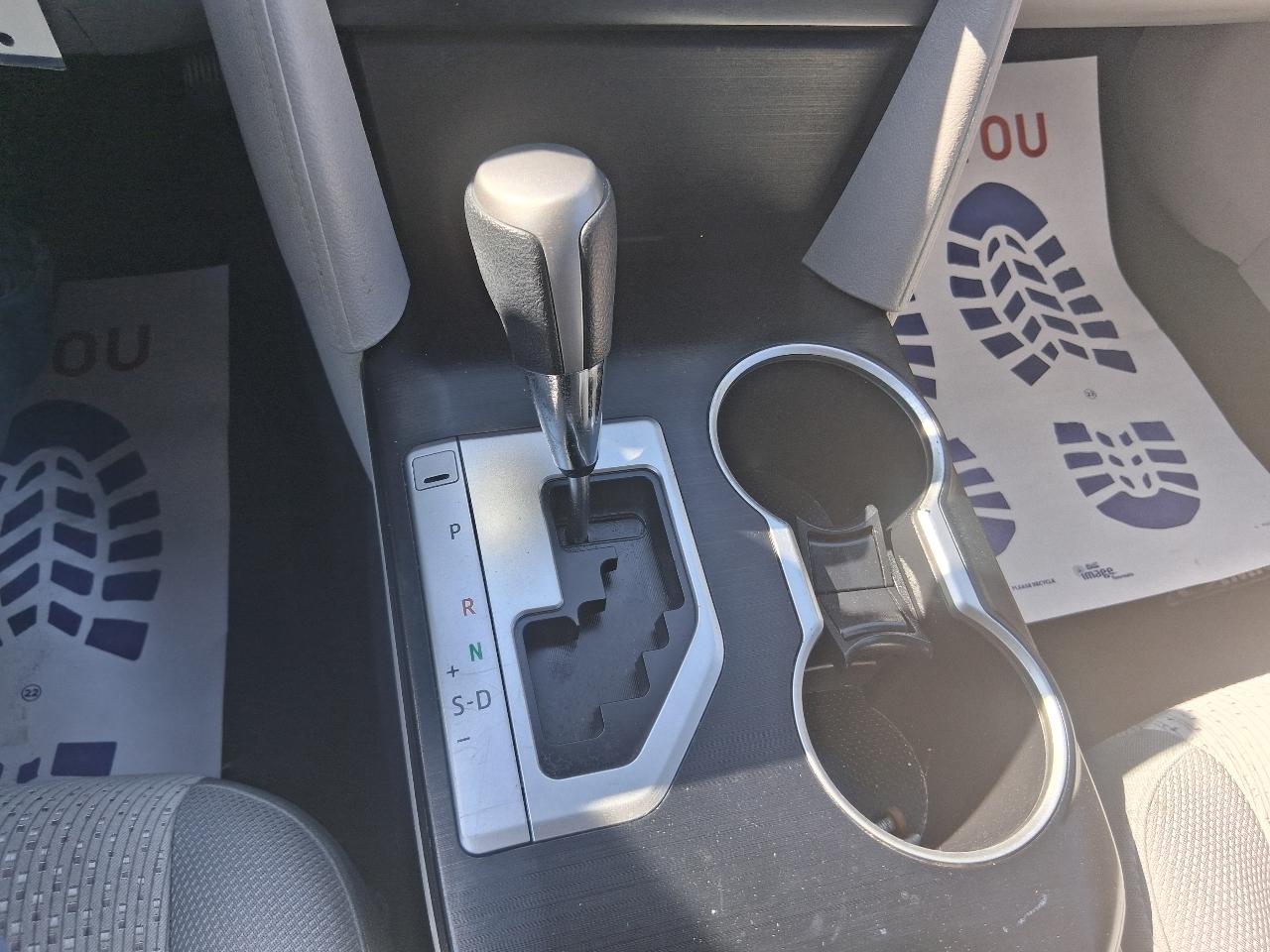 Toyota Camry 4dr Sdn I4 Auto LE (Natl) *Ltd Avail* 2012