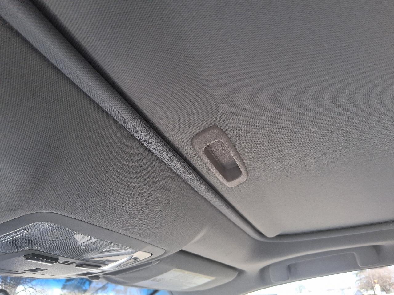 Toyota Camry 4dr Sdn I4 Auto LE (Natl) *Ltd Avail* 2012