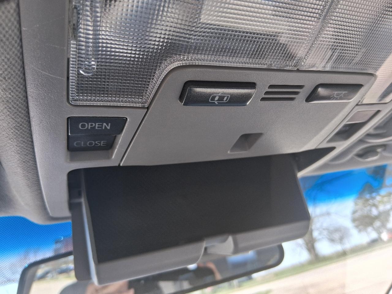 Toyota Camry 4dr Sdn I4 Auto LE (Natl) *Ltd Avail* 2012