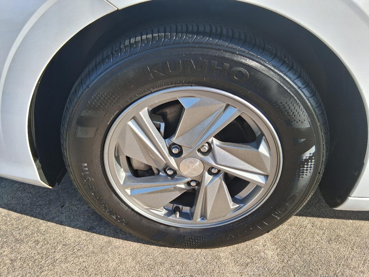 Hyundai Elantra SE IVT 2024