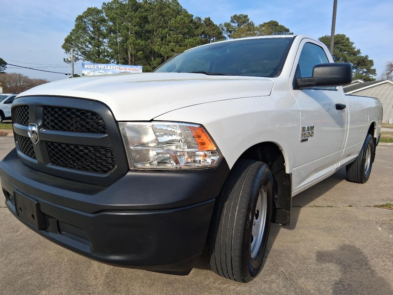 RAM 1500 Classic Tradesman 4x2 Reg Cab 8' Box 2019