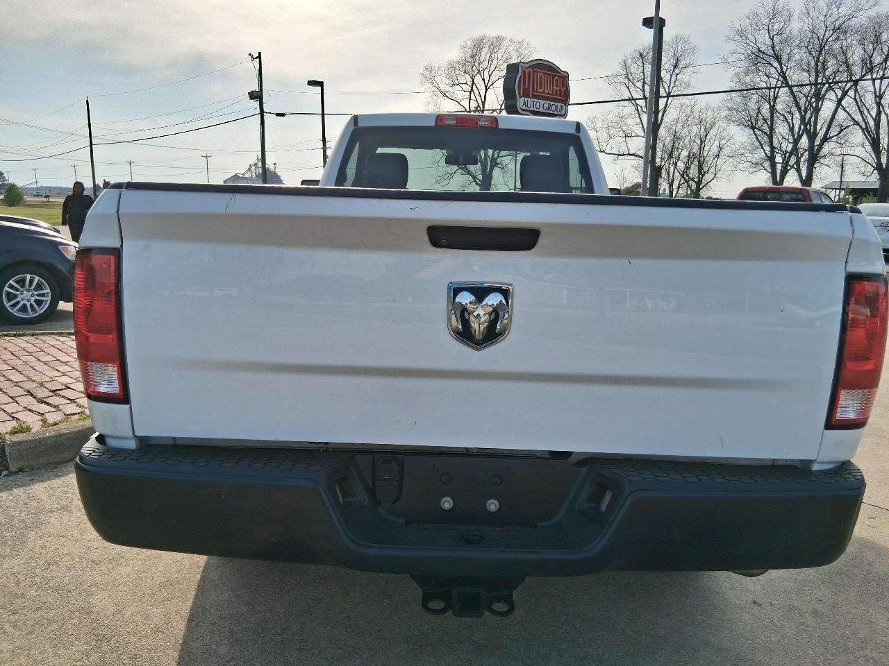 RAM 1500 Classic Tradesman 4x2 Reg Cab 8' Box 2019