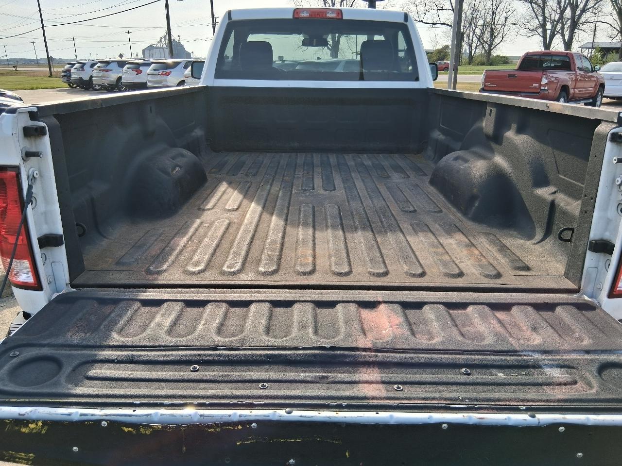 RAM 1500 Classic Tradesman 4x2 Reg Cab 8' Box 2019