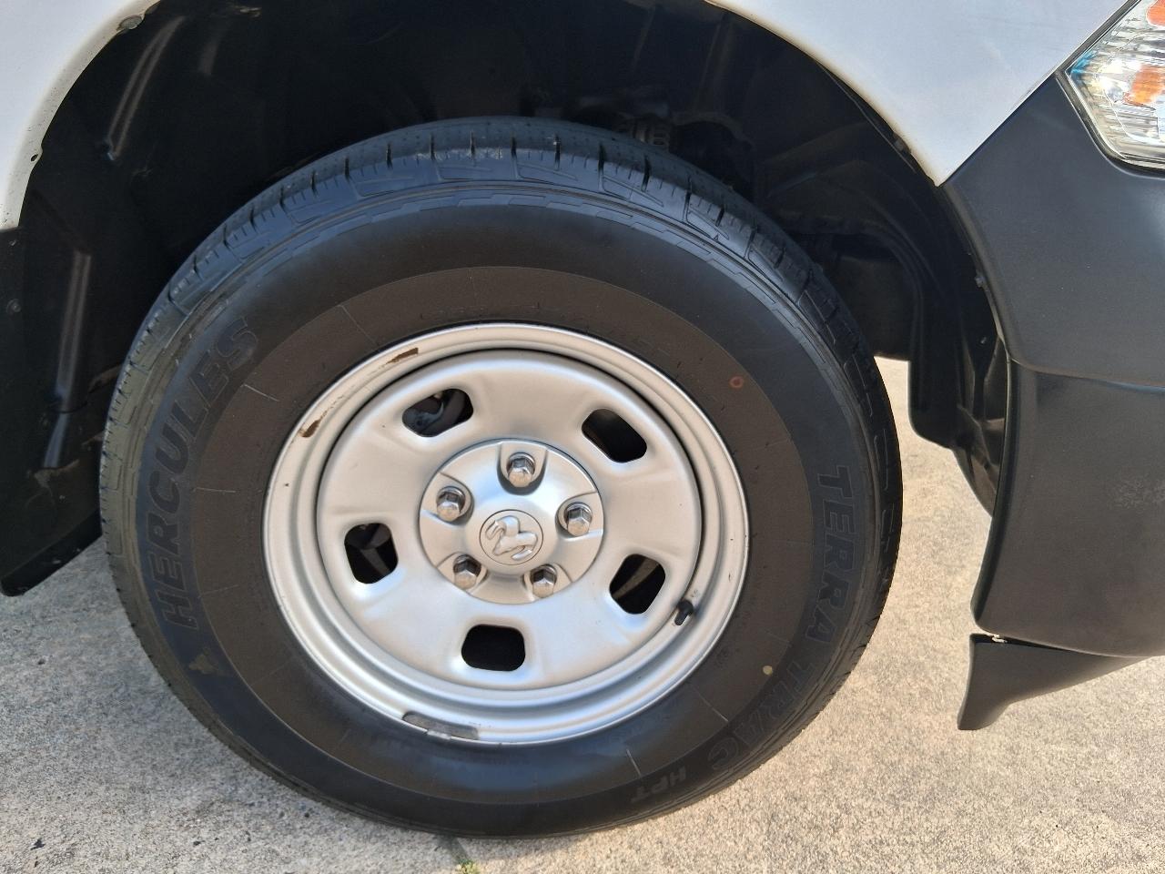 RAM 1500 Classic Tradesman 4x2 Reg Cab 8' Box 2019