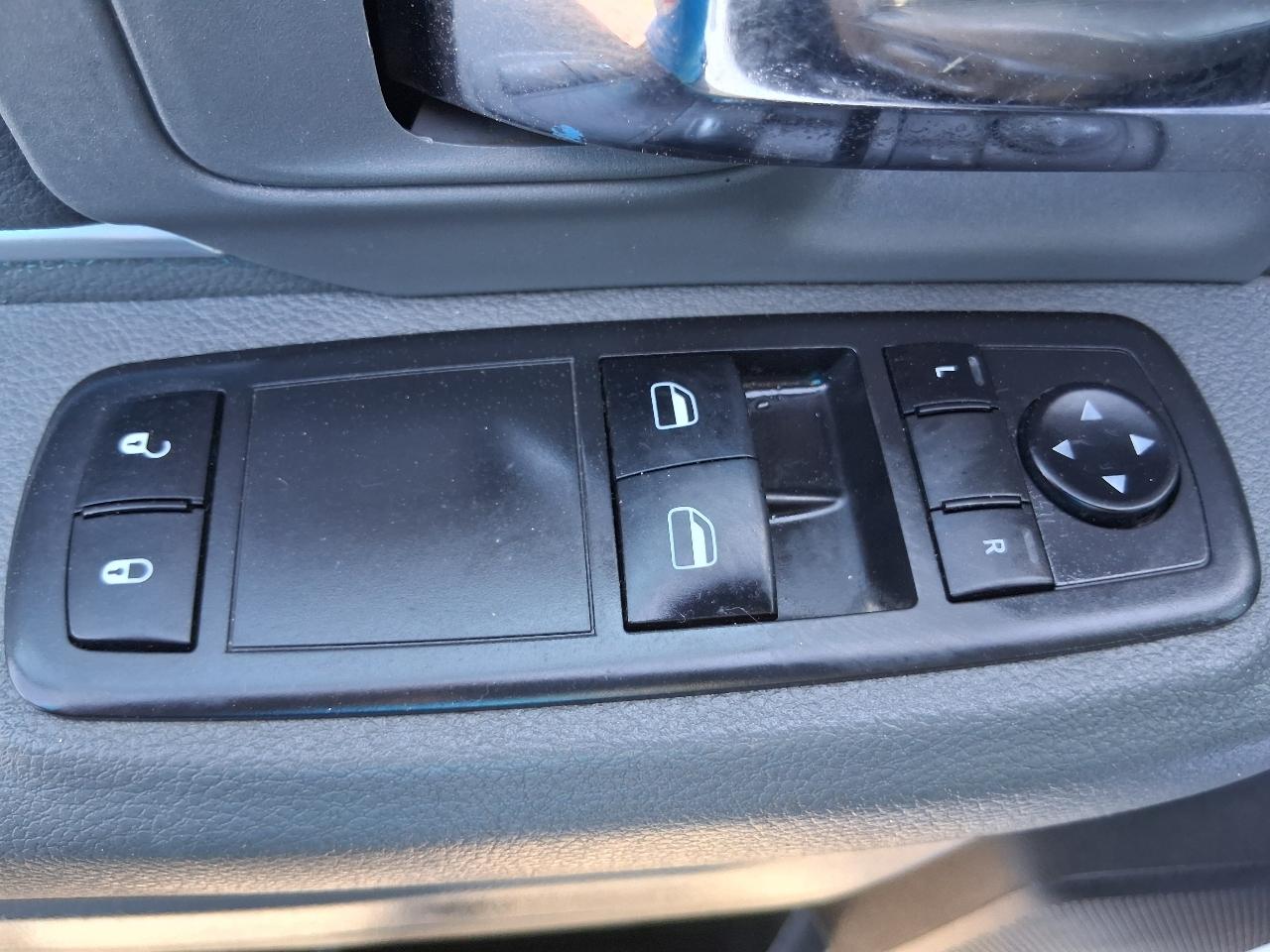 RAM 1500 Classic Tradesman 4x2 Reg Cab 8' Box 2019