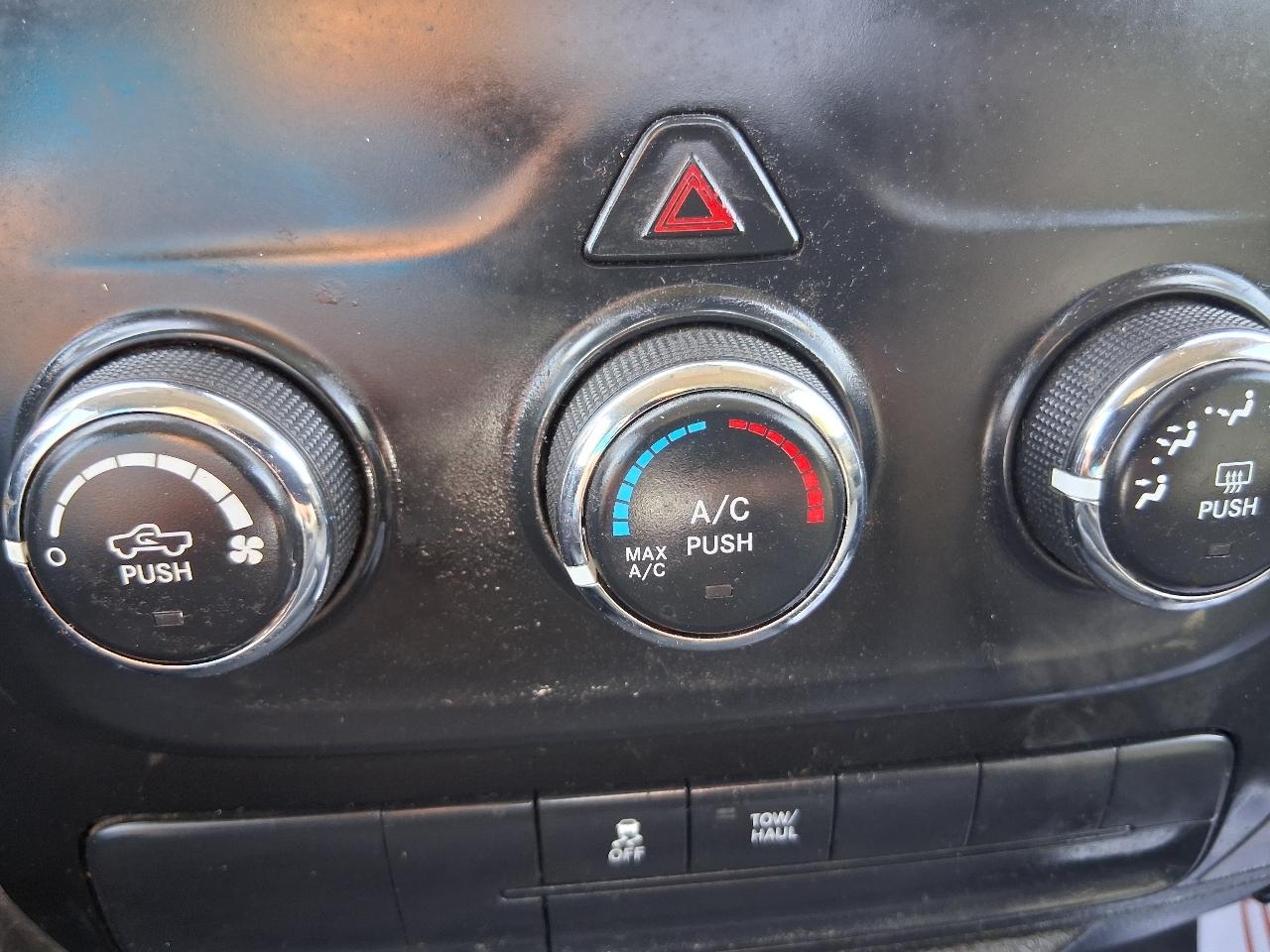 RAM 1500 Classic Tradesman 4x2 Reg Cab 8' Box 2019