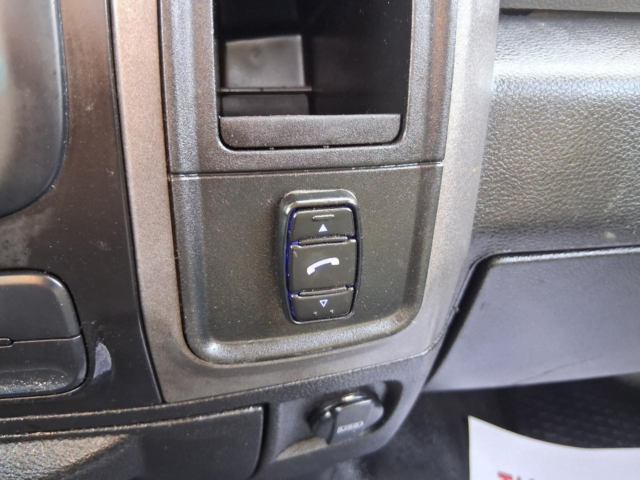 RAM 1500 Classic Tradesman 4x2 Reg Cab 8' Box 2019