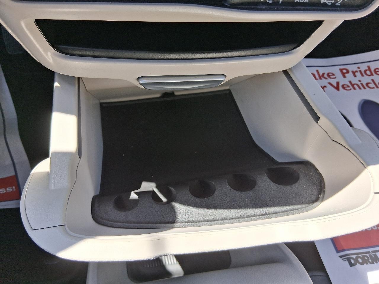 Chrysler Voyager LX FWD 2024