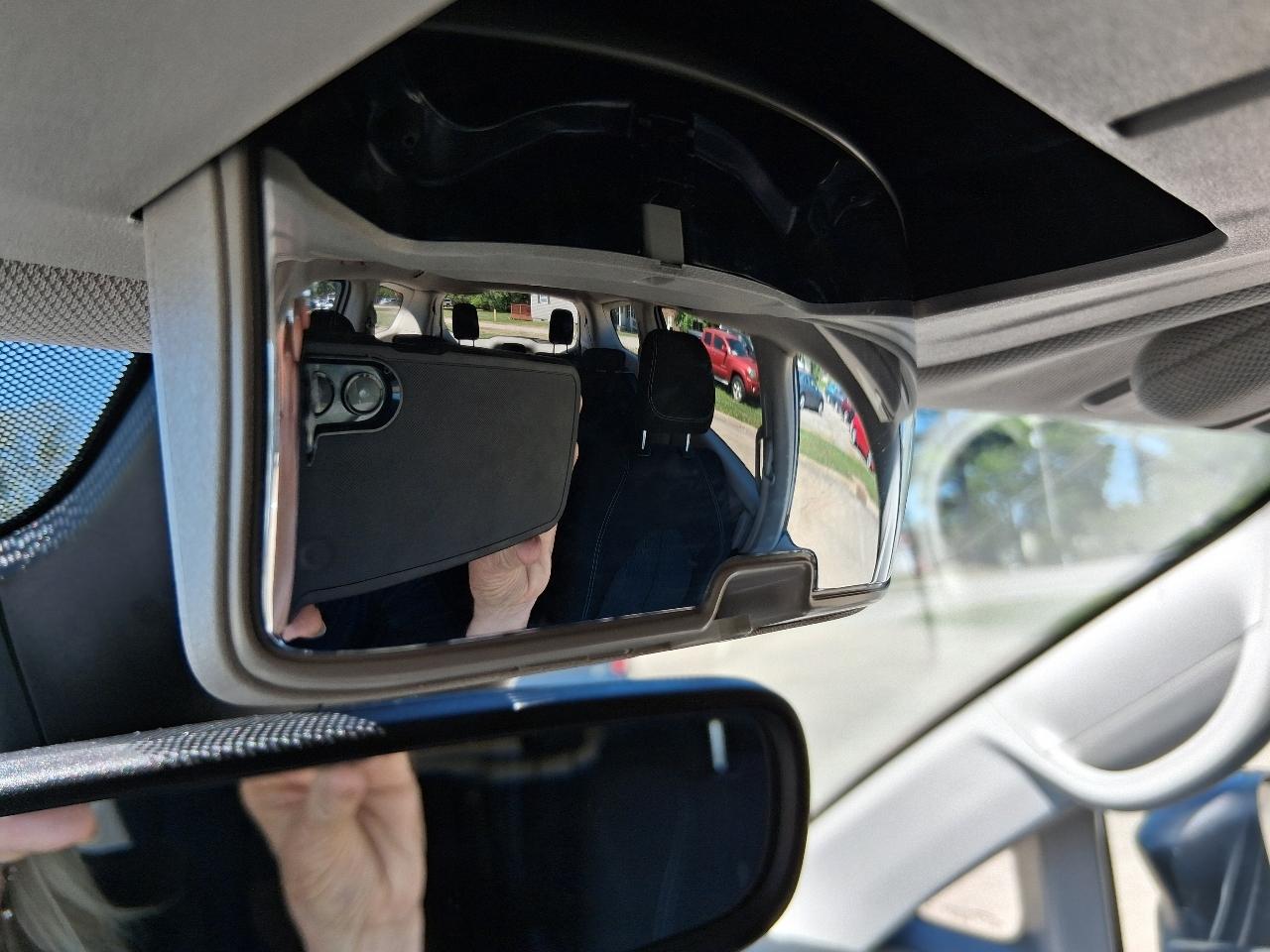 Chrysler Voyager LX FWD 2024