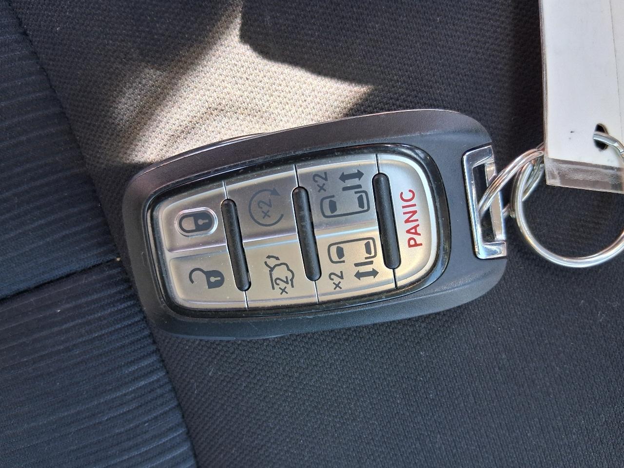 Chrysler Voyager LX FWD 2024