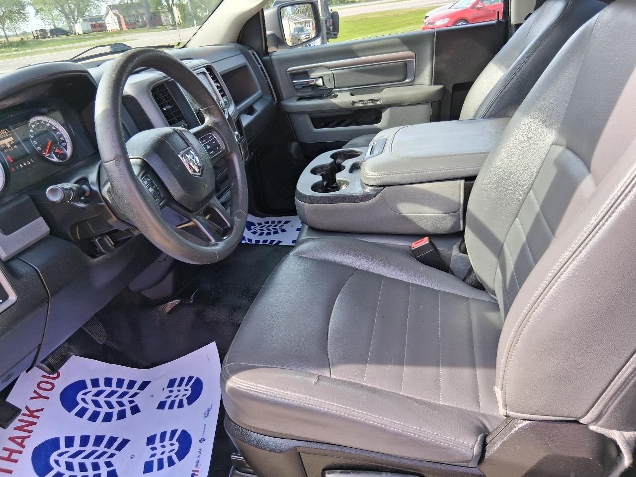 RAM 1500 Classic Tradesman 4x2 Reg Cab 8' Box 2019