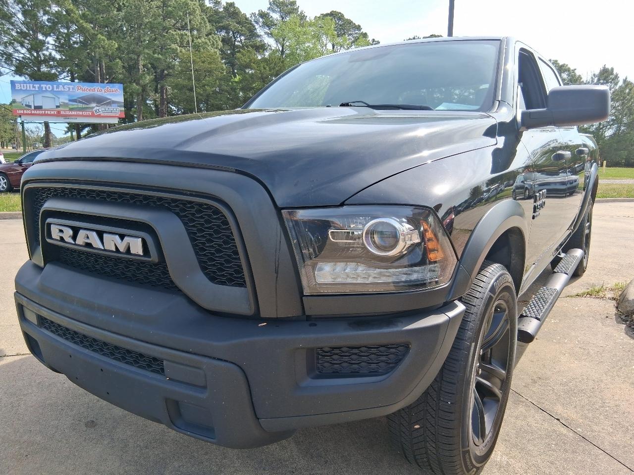 RAM 1500 Classic Warlock 4x4 Crew Cab 5'7" Box 2022