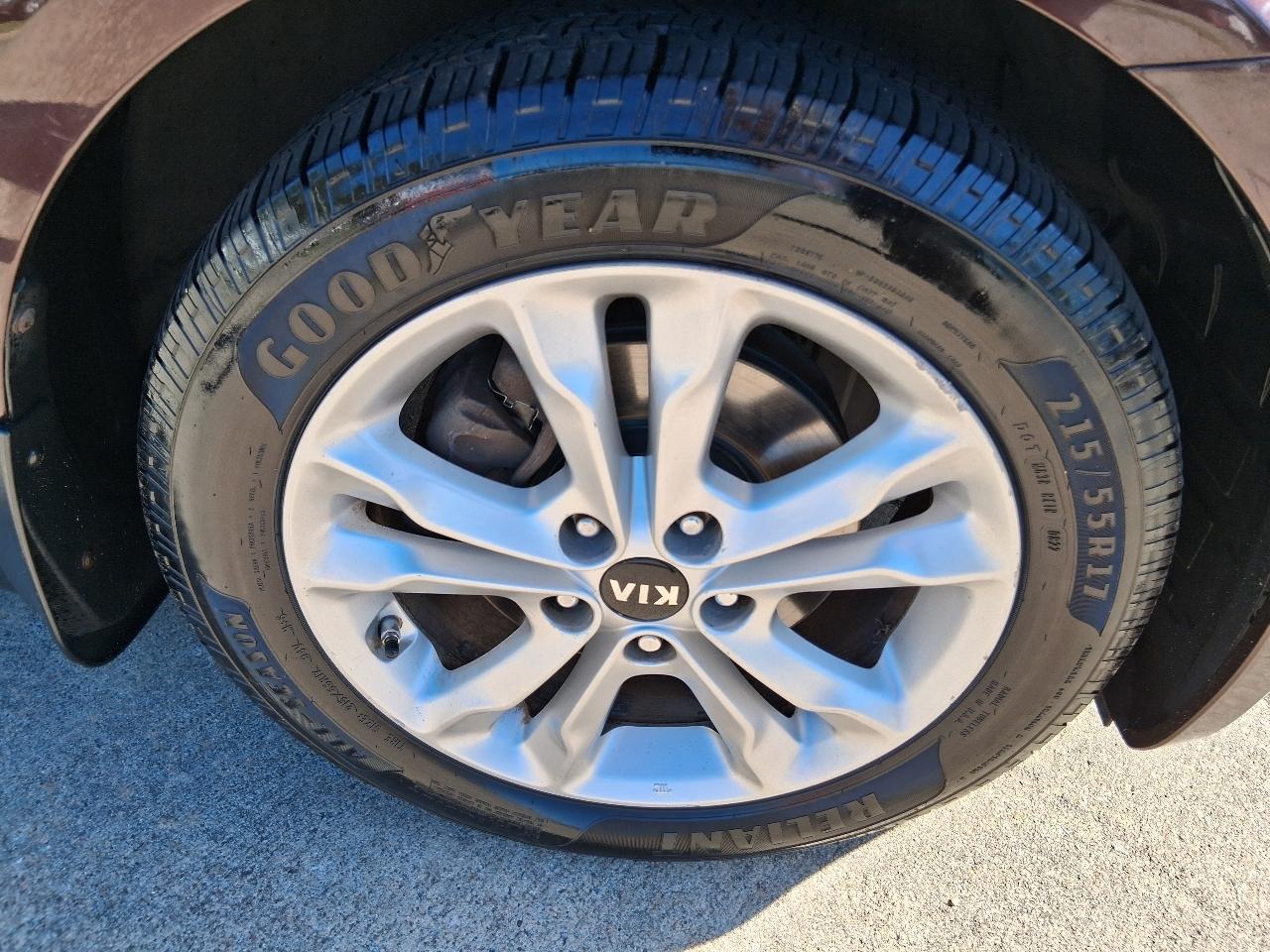 Kia Optima 4dr Sdn 2.4L Auto EX 2011