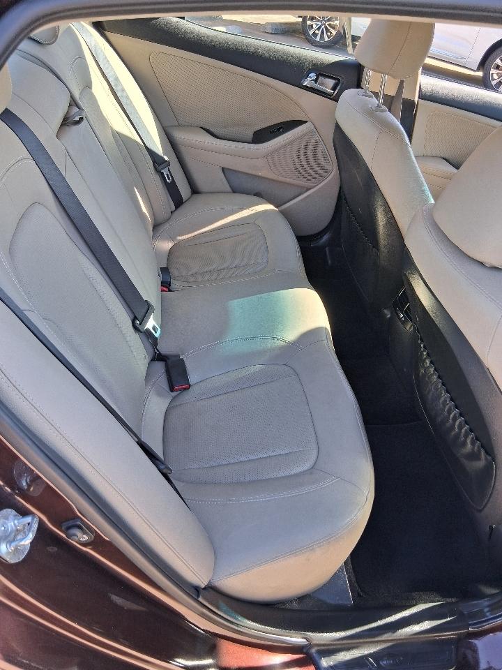 Kia Optima 4dr Sdn 2.4L Auto EX 2011