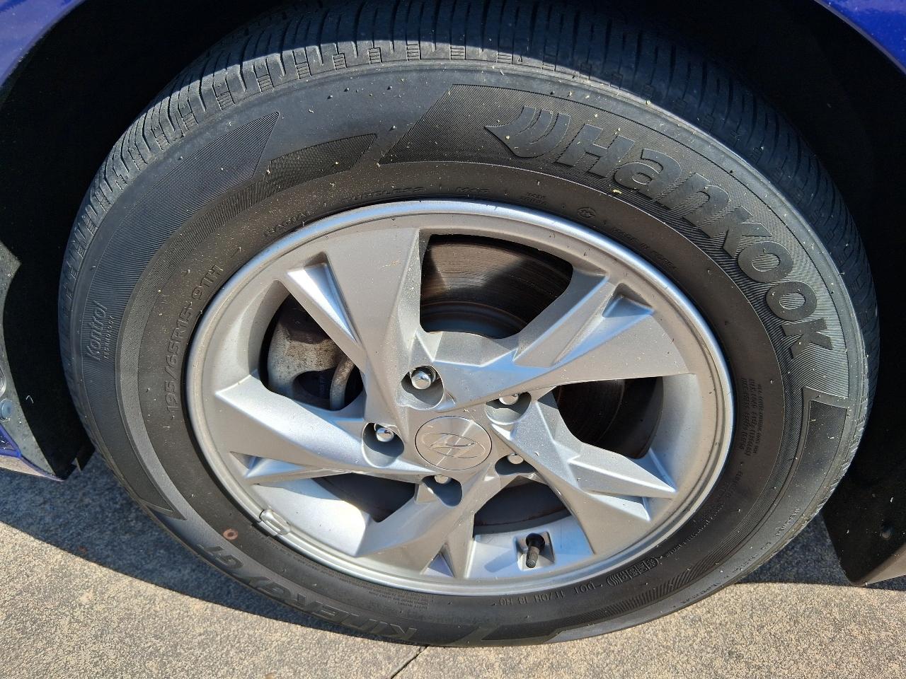 Hyundai Elantra SE IVT 2021