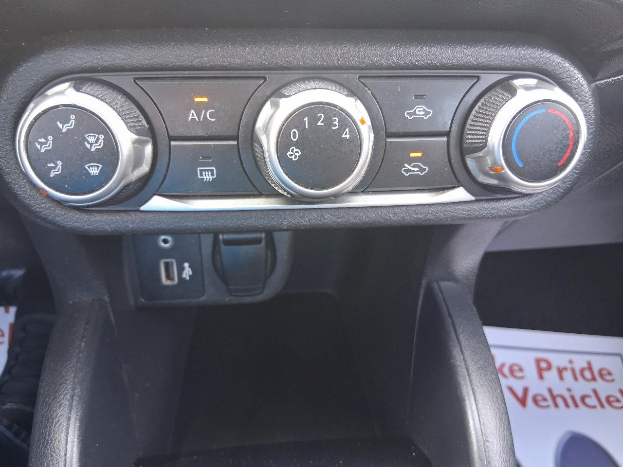 Nissan Versa S CVT 2020