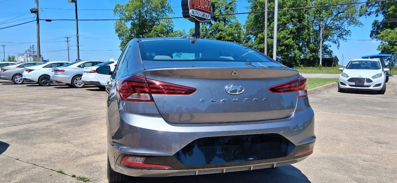 Hyundai Elantra SEL IVT 2020