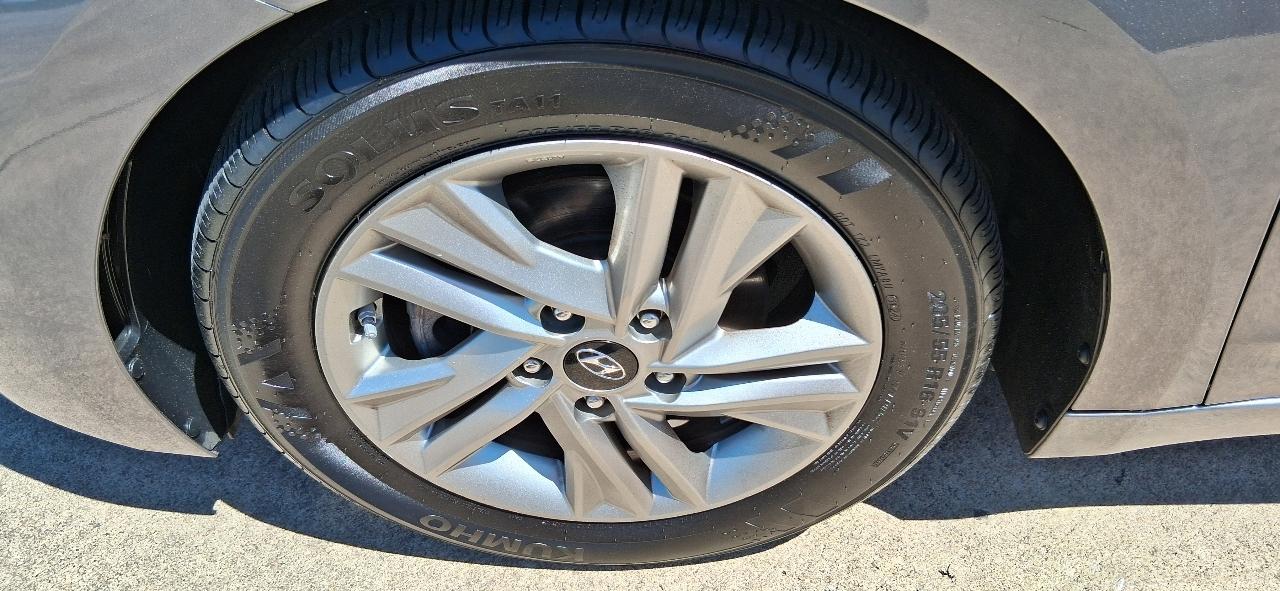 Hyundai Elantra SEL IVT 2020