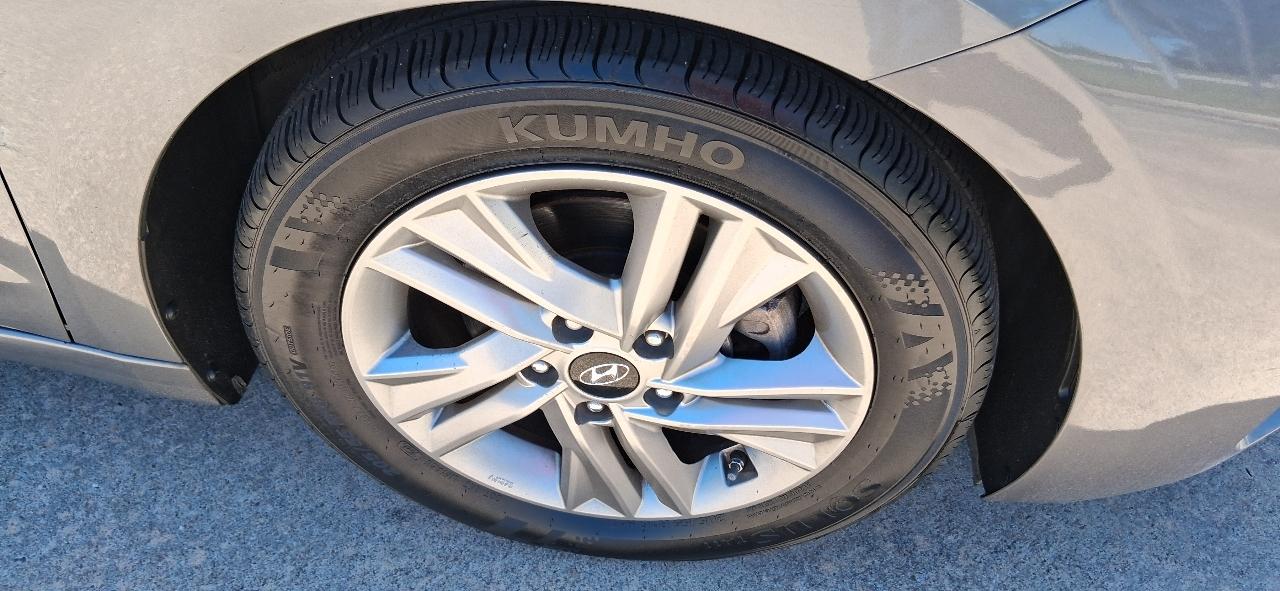 Hyundai Elantra SEL IVT 2020
