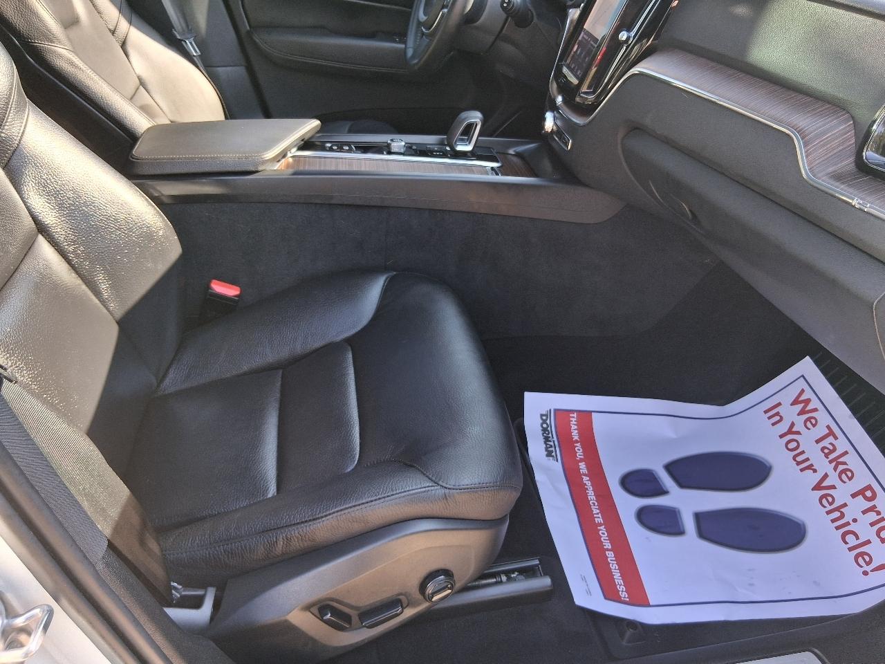 Volvo XC60 B5 FWD Momentum 2022