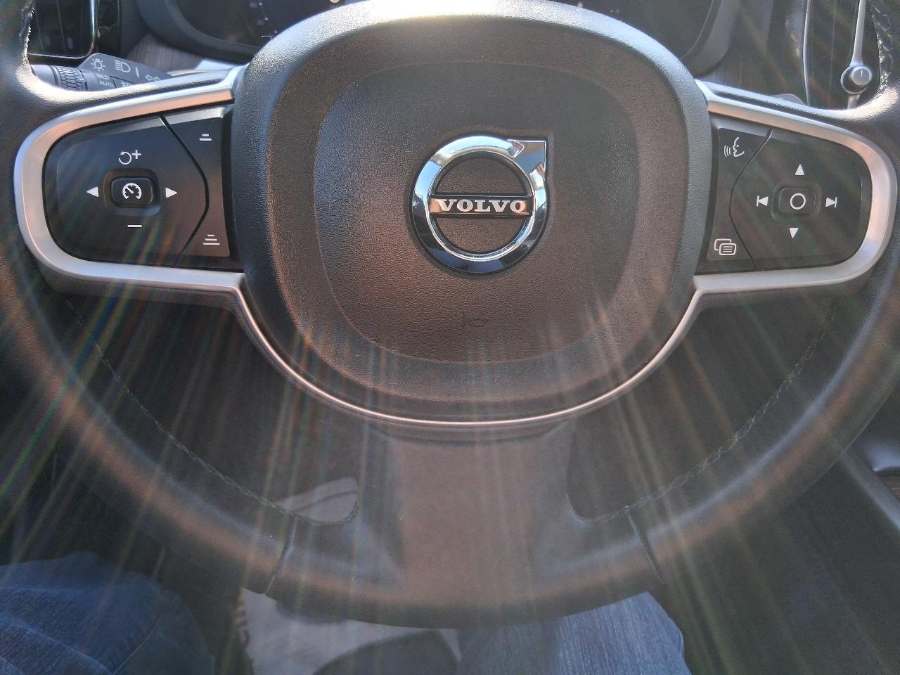 Volvo XC60 B5 FWD Momentum 2022