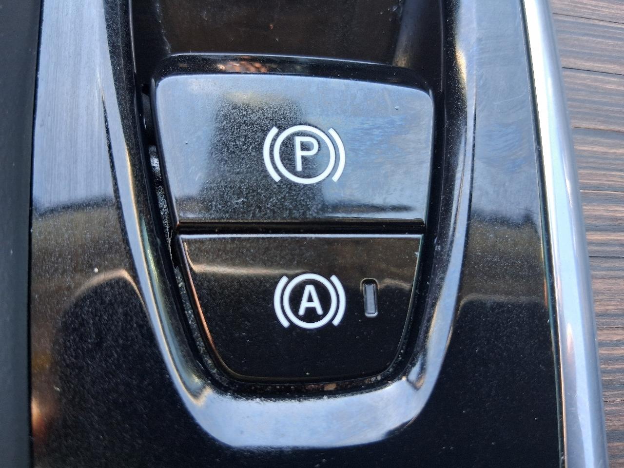 Volvo XC60 B5 FWD Momentum 2022