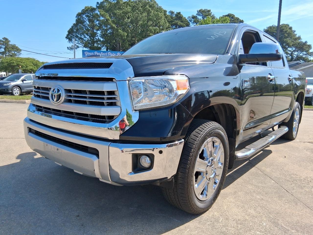 Toyota Tundra 4WD Truck CrewMax 5.7L V8 6-Spd AT 1794 (Natl) 2014