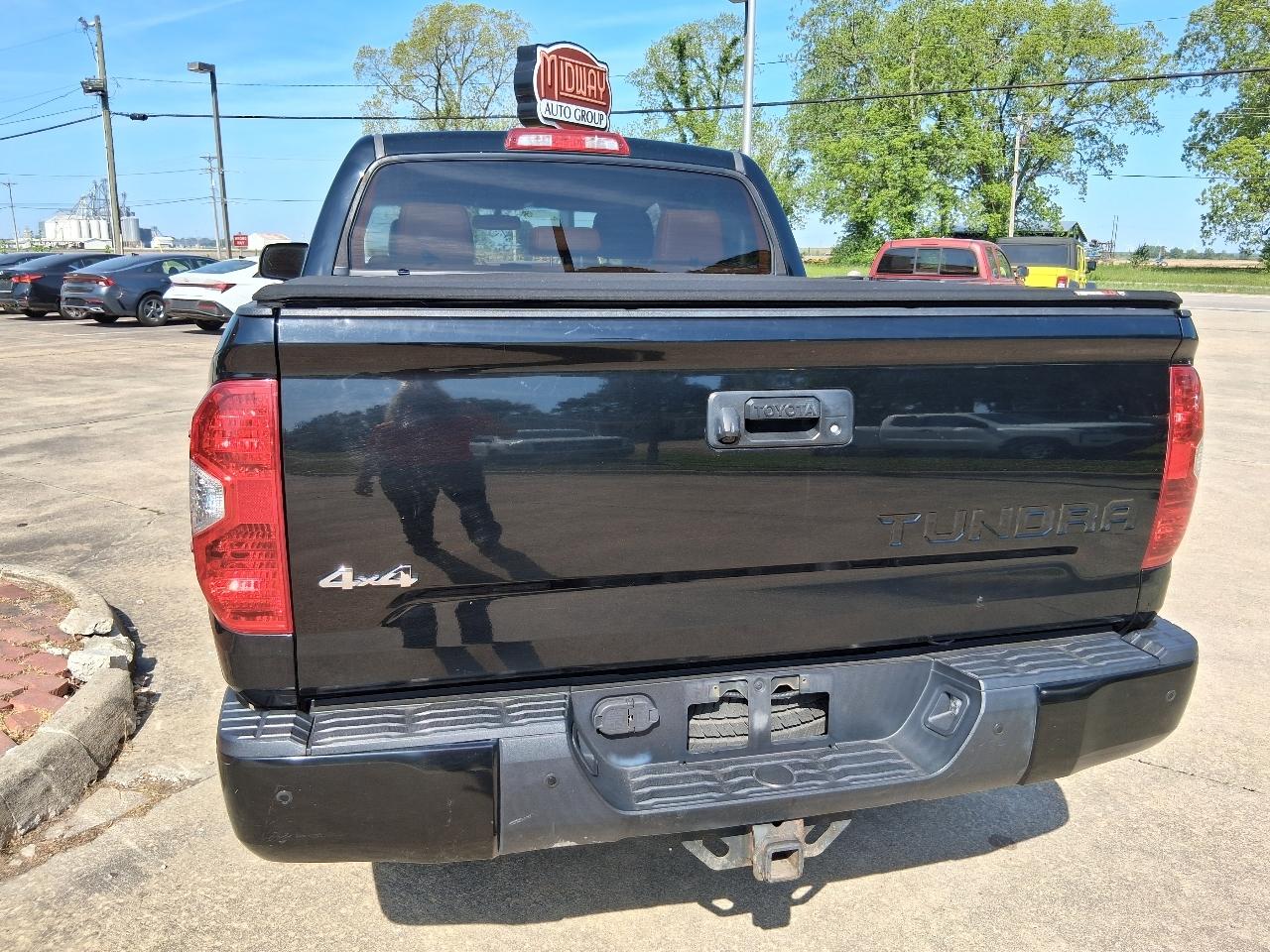 Toyota Tundra 4WD Truck CrewMax 5.7L V8 6-Spd AT 1794 (Natl) 2014