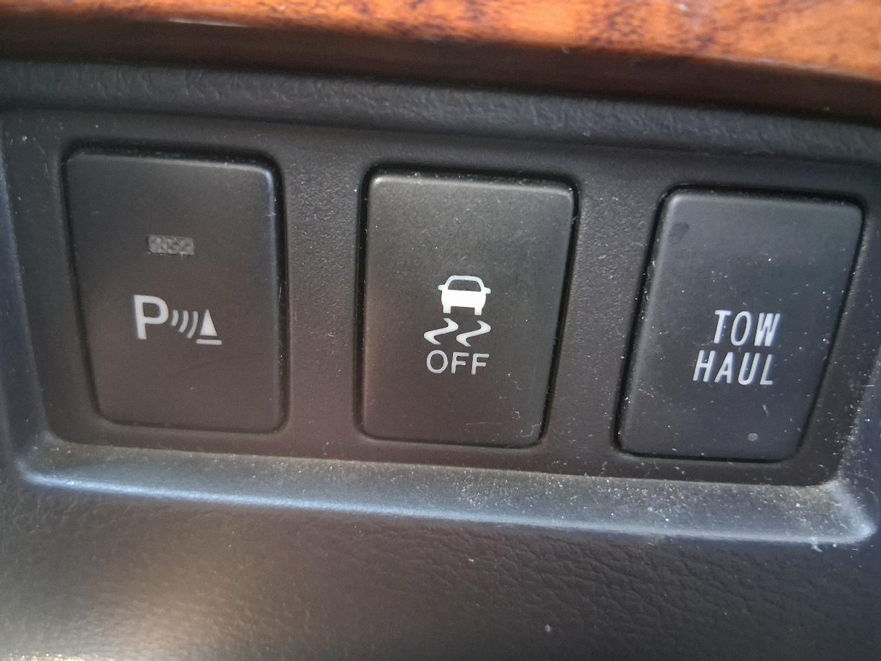 Toyota Tundra 4WD Truck CrewMax 5.7L V8 6-Spd AT 1794 (Natl) 2014