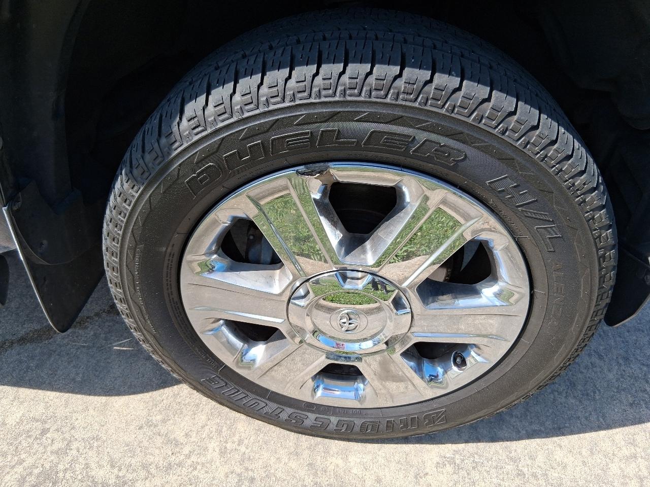 Toyota Tundra 4WD Truck CrewMax 5.7L V8 6-Spd AT 1794 (Natl) 2014