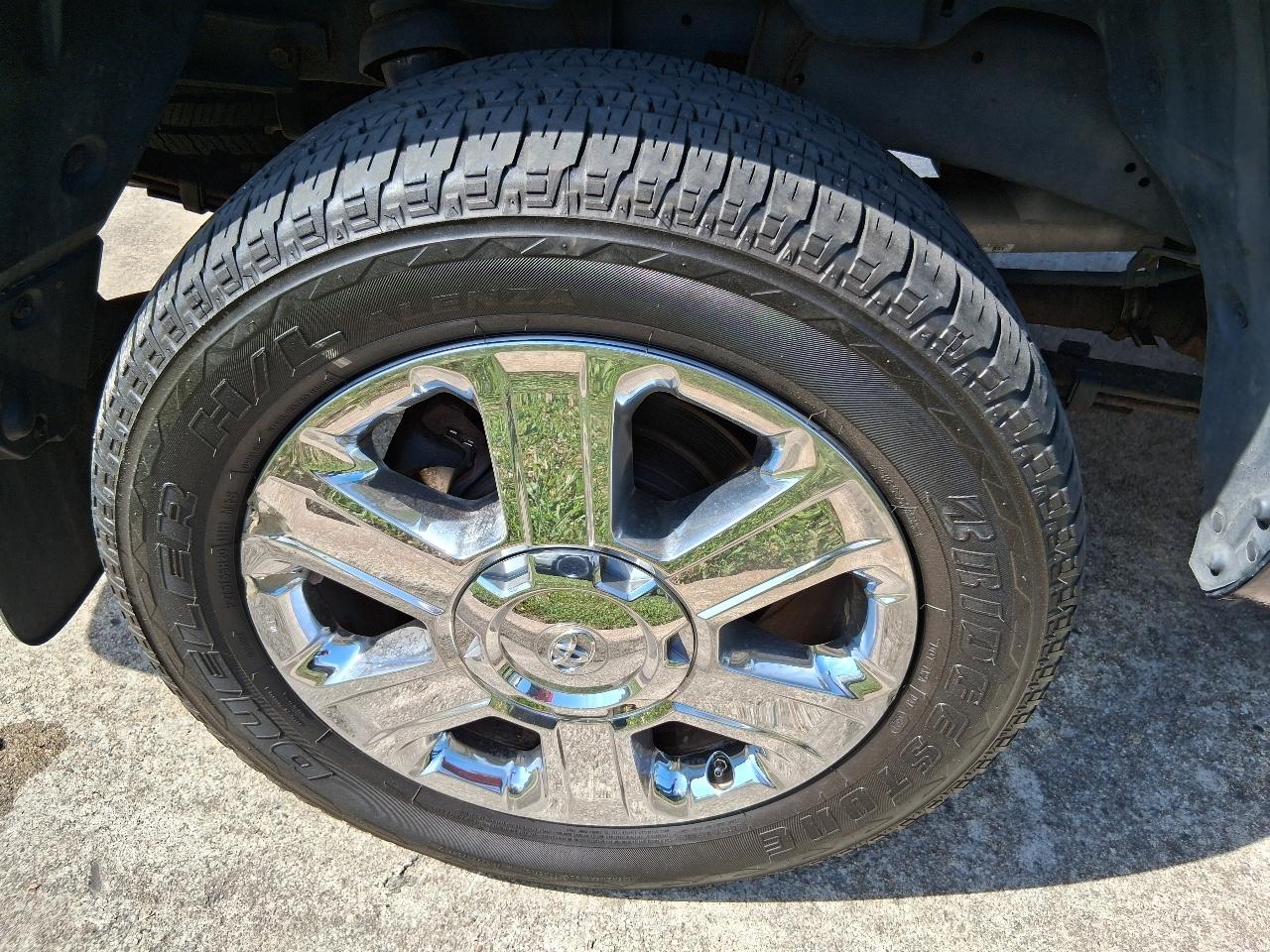 Toyota Tundra 4WD Truck CrewMax 5.7L V8 6-Spd AT 1794 (Natl) 2014