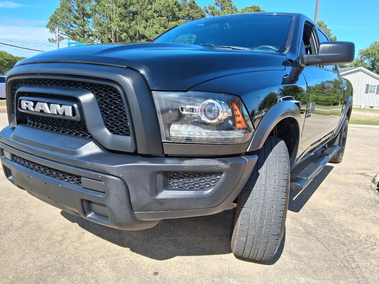RAM 1500 Classic Warlock 4x4 Crew Cab 5'7" Box 2022