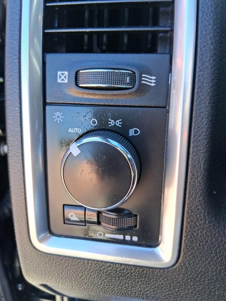 RAM 1500 Classic Warlock 4x4 Crew Cab 5'7" Box 2022