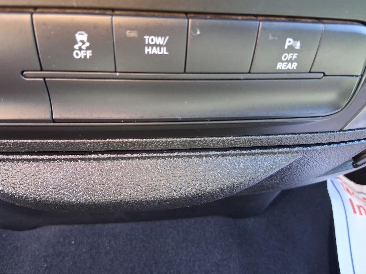 RAM 1500 Classic Warlock 4x4 Crew Cab 5'7" Box 2022