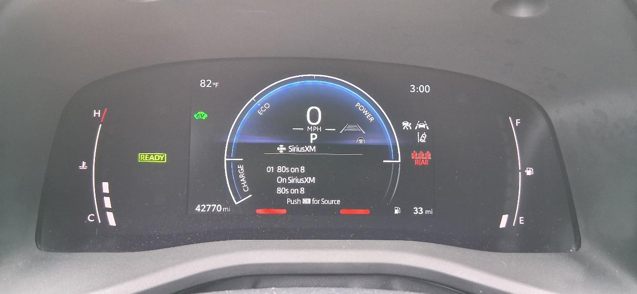 Toyota Camry LE Hyb 4D Sedan FWD 2025