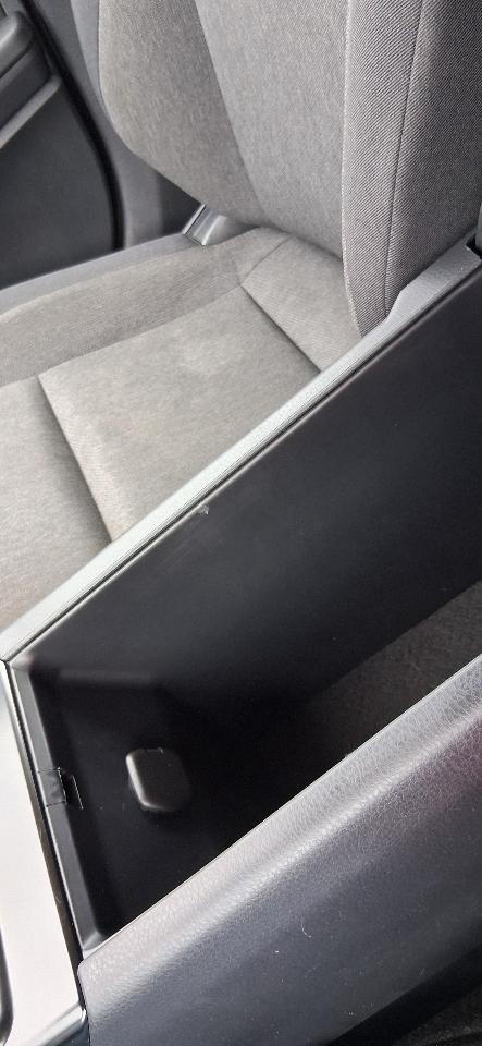 Toyota Camry LE Hyb 4D Sedan FWD 2025