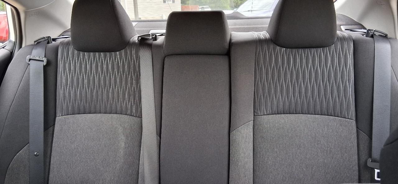 Toyota Camry LE Hyb 4D Sedan FWD 2025