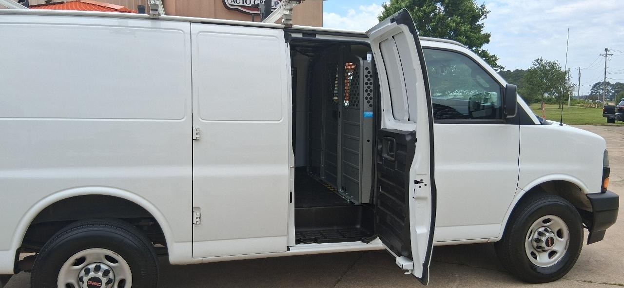 GMC Savana Cargo Van RWD 2500 135" 2023